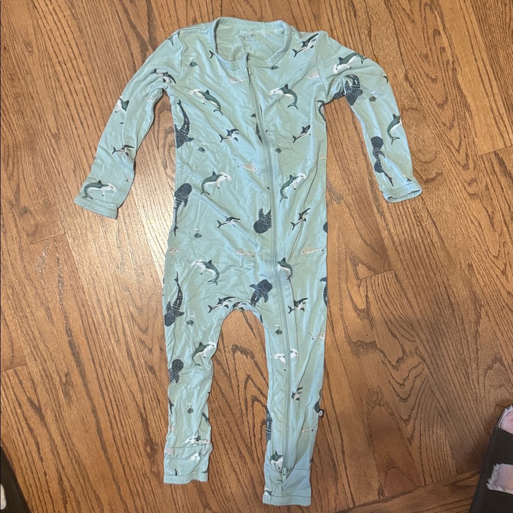 Kyte Baby 4T Bundle Blue and Sage Shark Print Kids One Piece - Picture 3 of 4